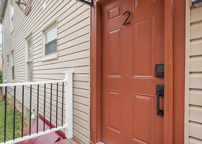 Shadyside, !2 Bright And Stylish With Free Parking * Pittsburgh